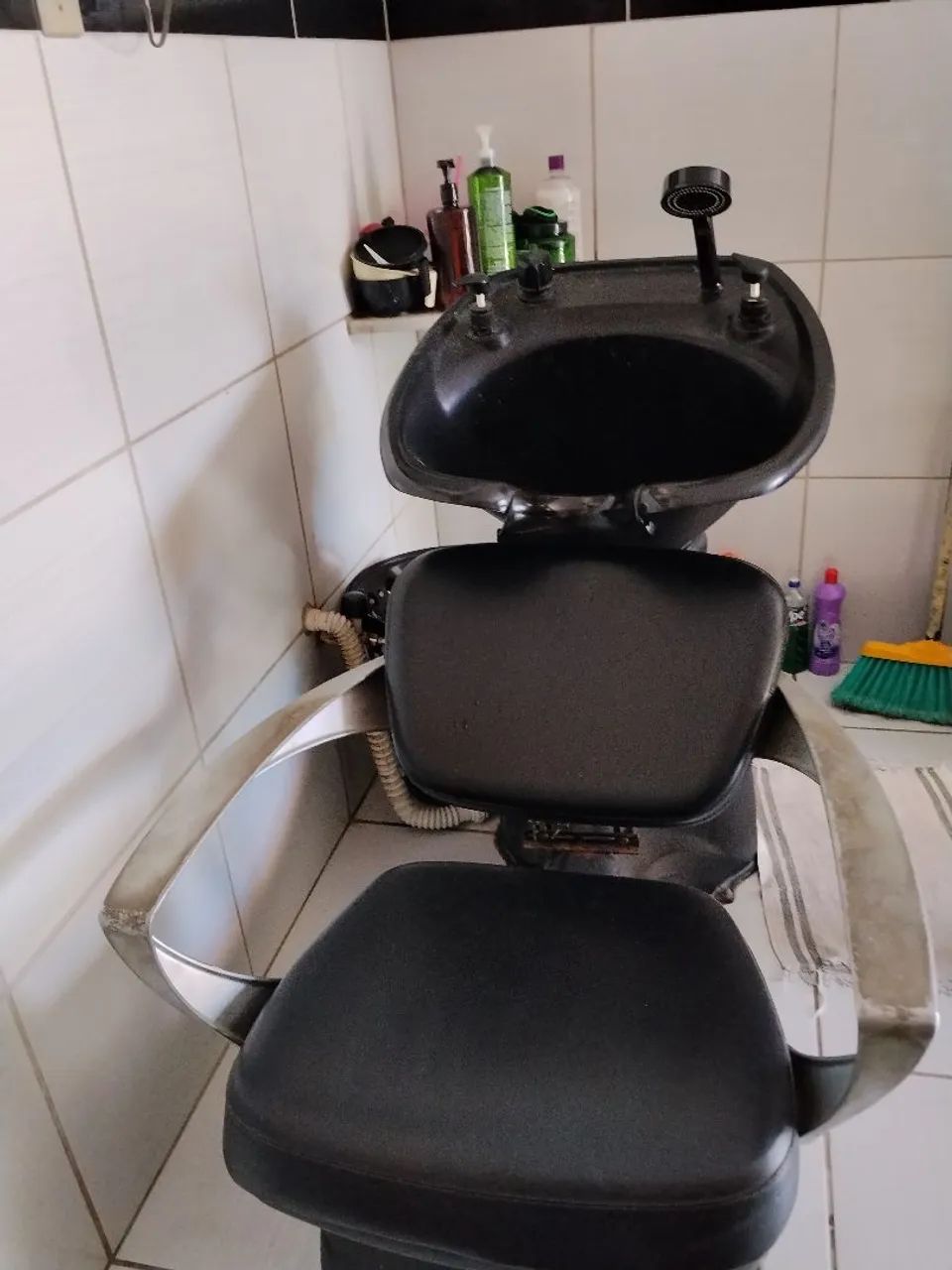 CADEIRA DE SALAO E LAVATÓRIO  - Foto 2