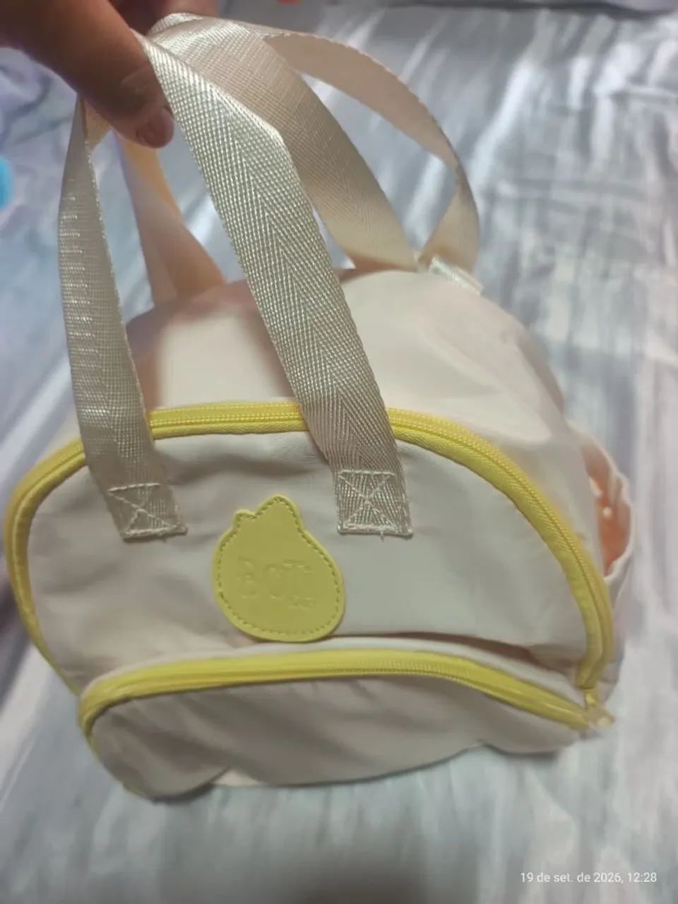 Bolsa térmica e impermeável com alça - Foto 4