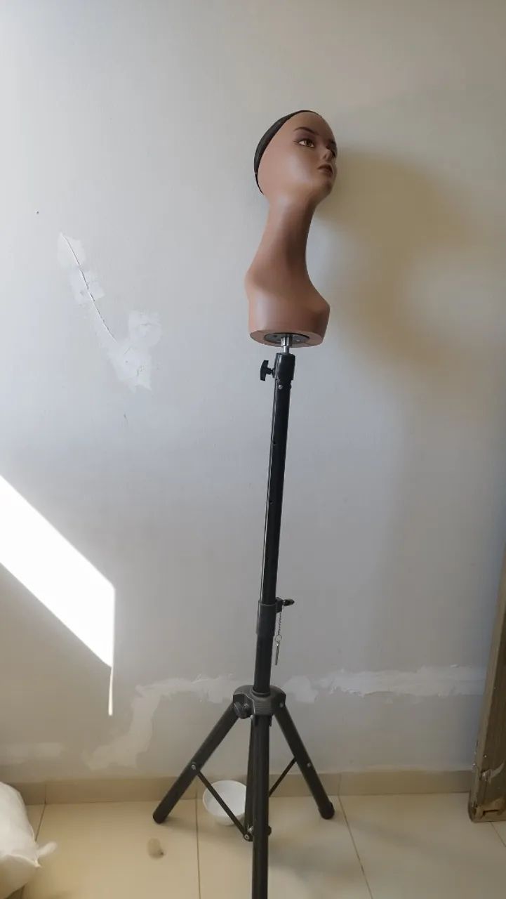 Manequim/cabeça de exposição com pedestal/tripé regulável