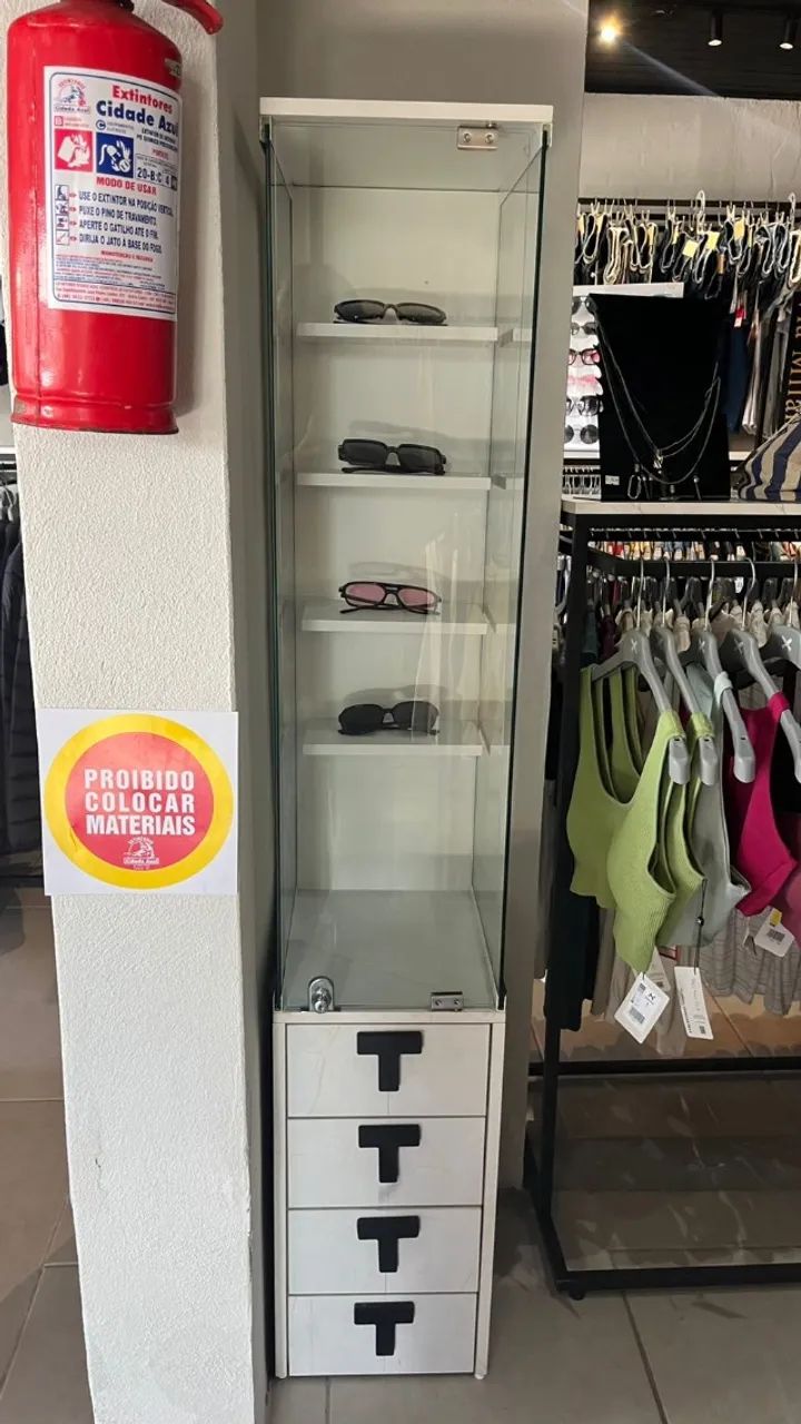 Vitrine Expositora de Vidro com Prateleiras e Gavetas - Foto 2