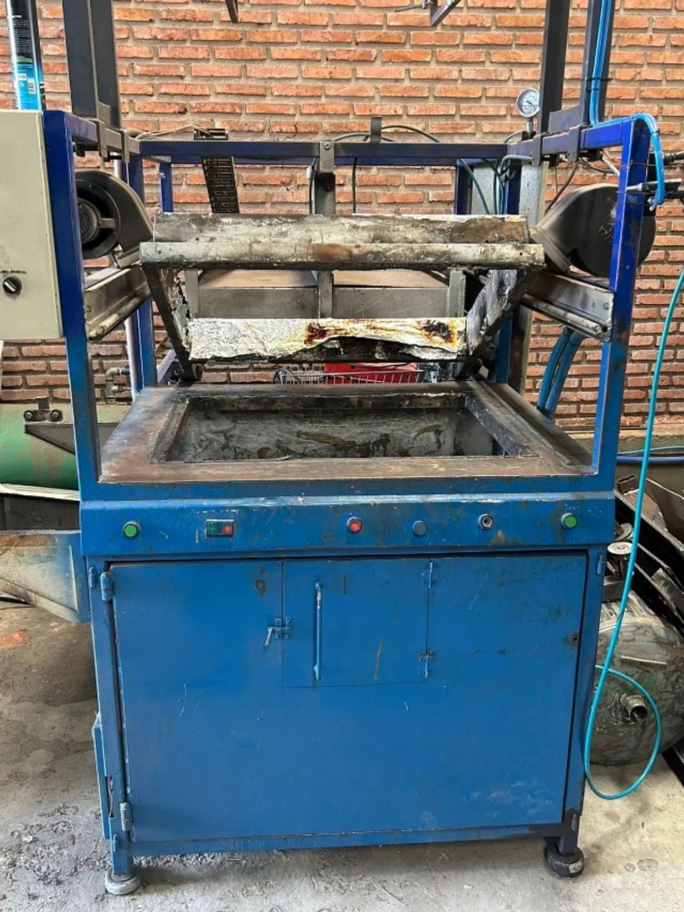 Máquina de Vacumm Forming (Termoformagem a Vácuo) 80 x 60 cm