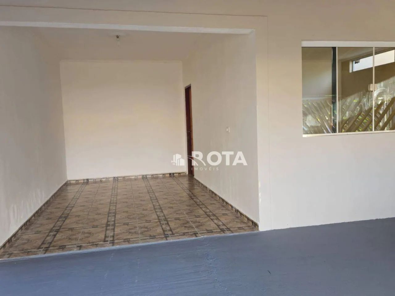2 casas (frente com 2 quartos) + (fundo com 1 quarto) - Foto 3