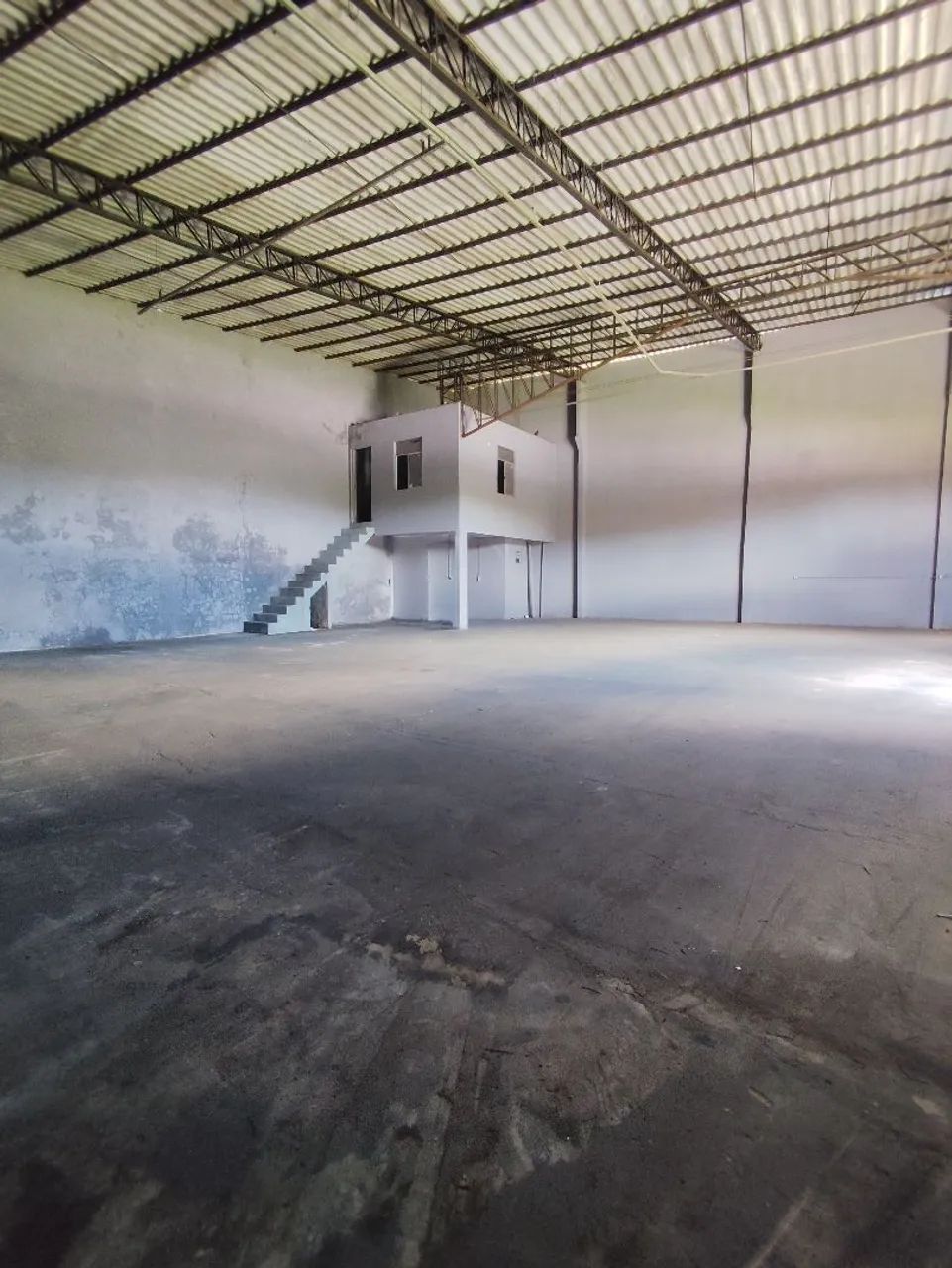 GALPÃO AMPLO PARA ALUGUEL | 336m² | AV. INDEPENDÊNCIA - Foto 4