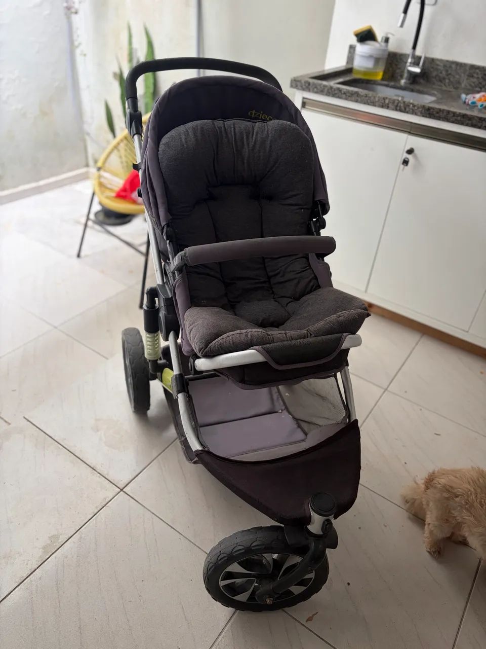 Vendo carrinho bebê compacto  - Foto 2