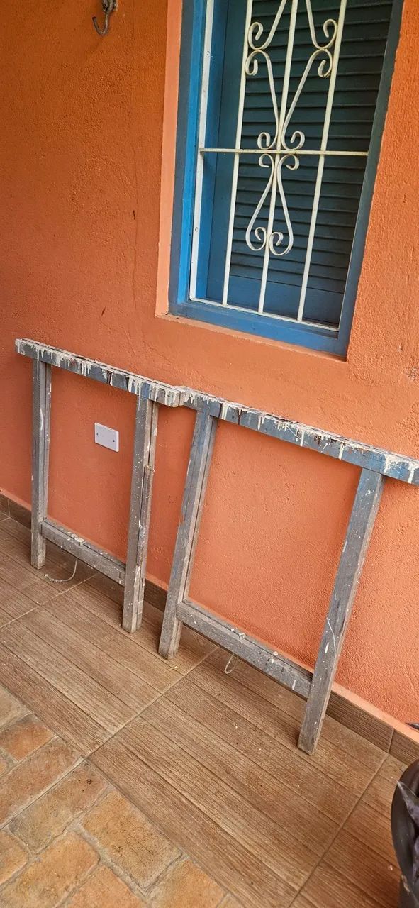 Mesa com Cavalete para utilização diversas de embuia  - Foto 3