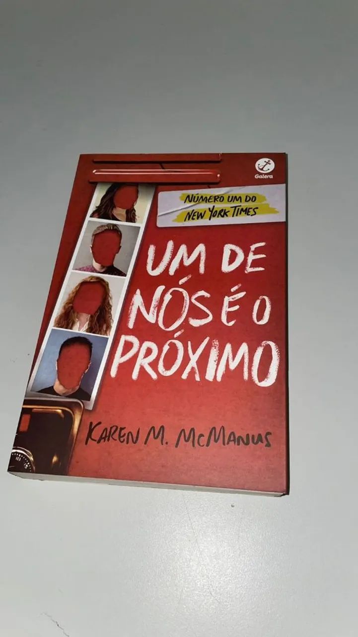 Livro Um De Nós É o próximo  - Foto 3