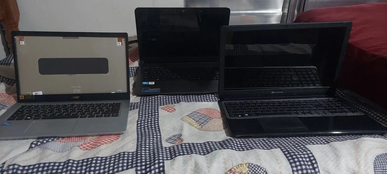 3 notebook levo na estação próxima de min - Foto 3