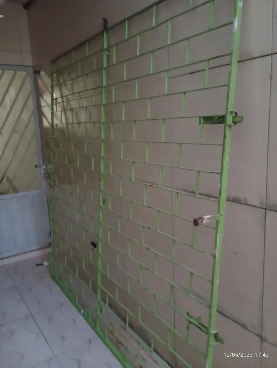 Portão de segurança 433926212357335041