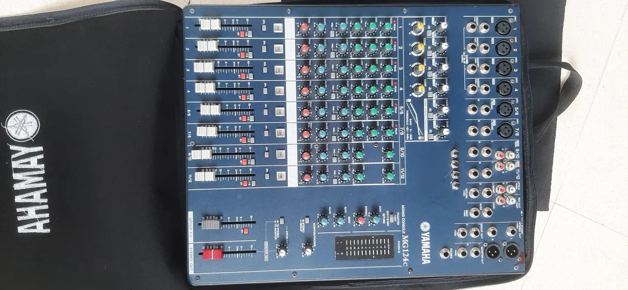 Mesa de som yamaha mg124c