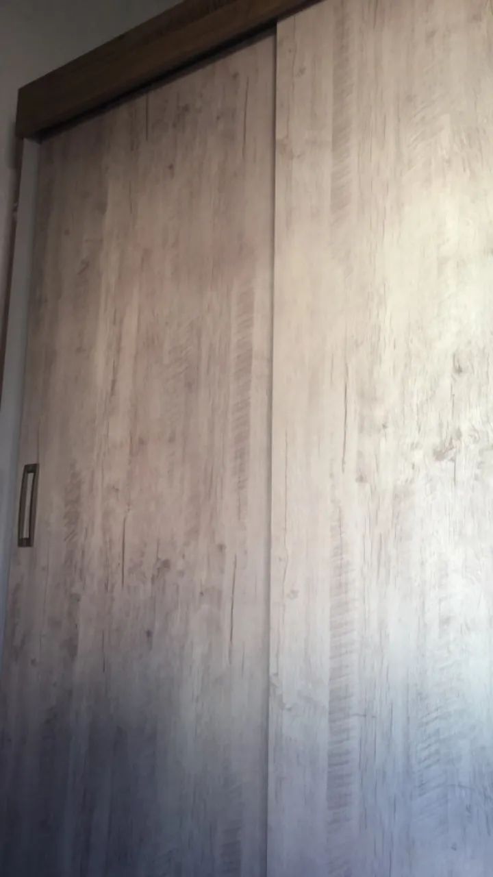 Doação guarda roupa de duas portas e 6 gavetas 