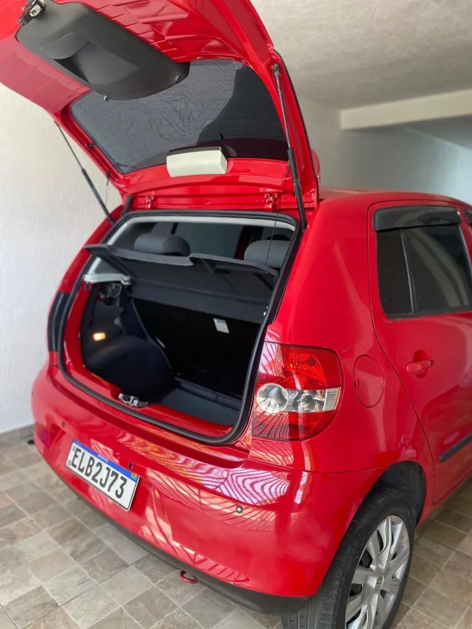 Volkswagen Fox Fox City 1.0Mi/ 1.0Mi Total Flex 8V 3p 2010