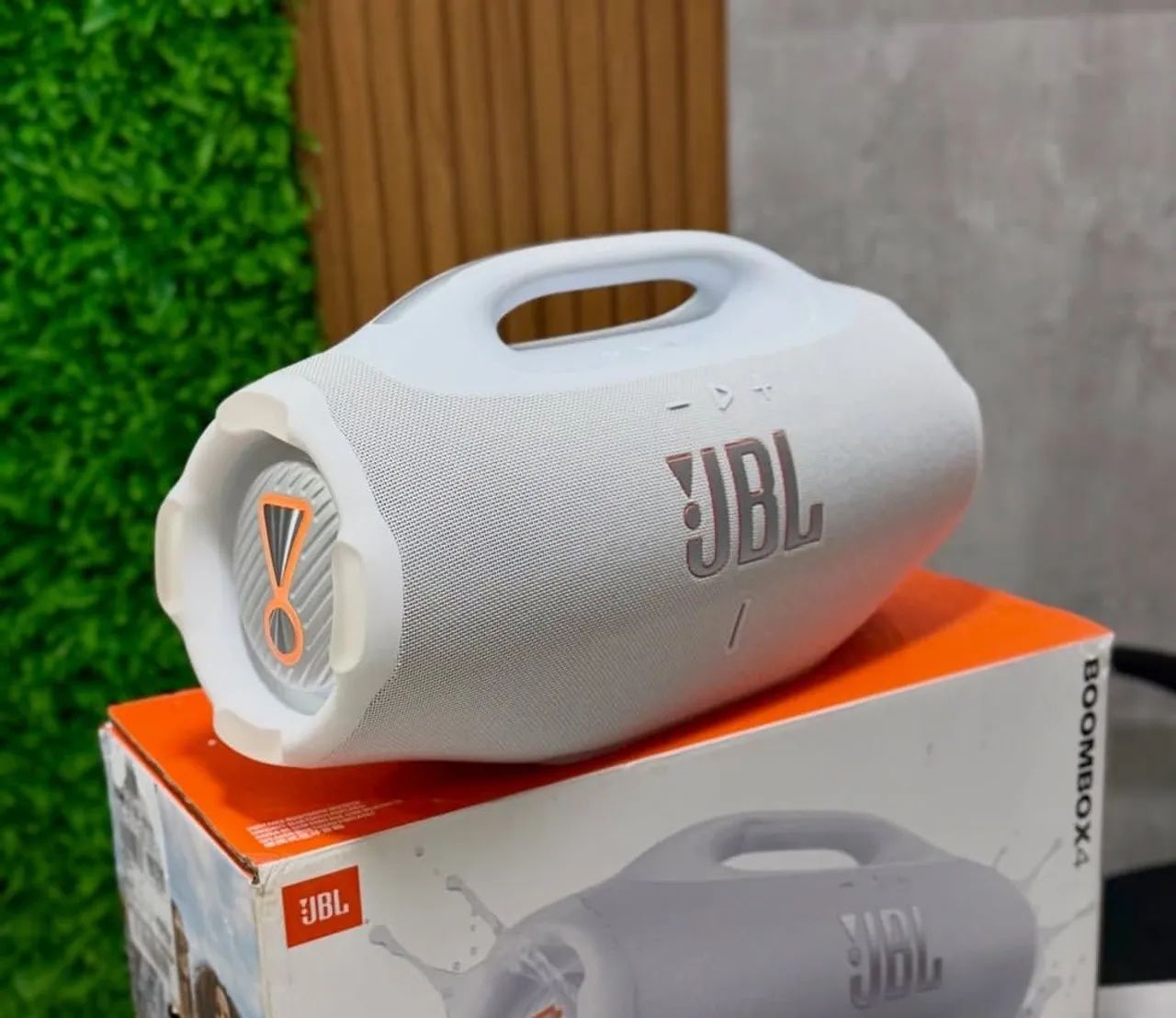 JBL boombox 4 lacrada 