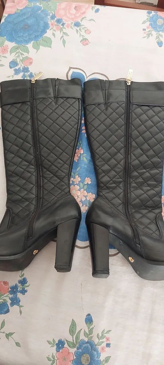 Bota preta Carmen Steffens - Foto 3
