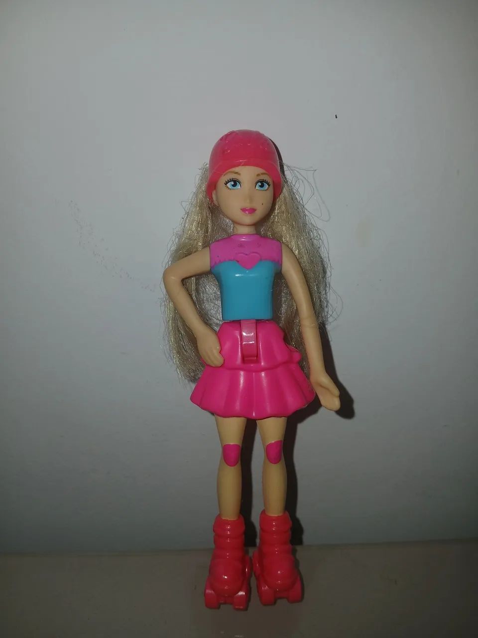 Mini barbie patinadora