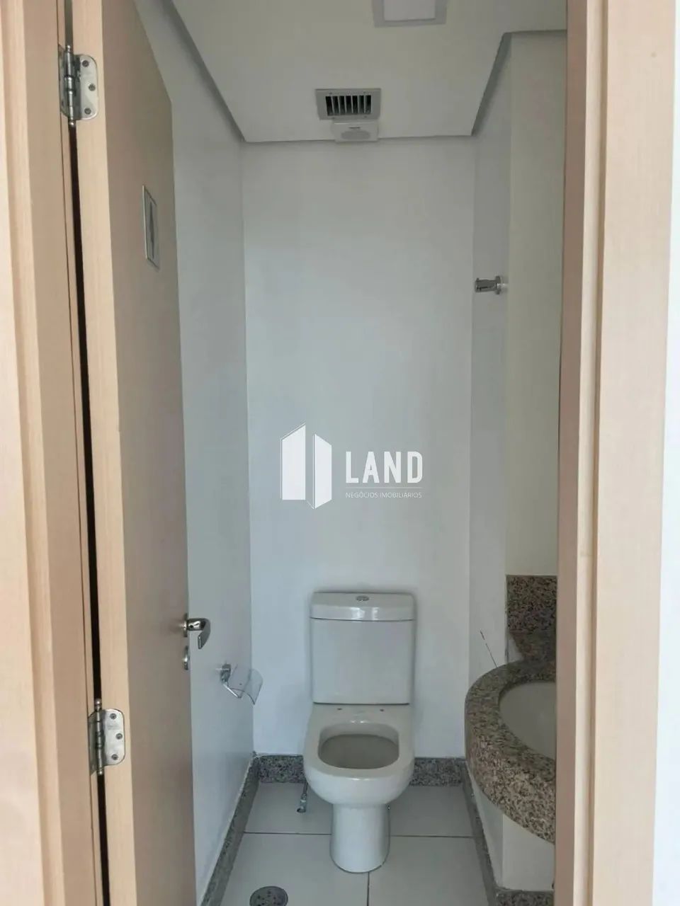 VENDO - SALA RIOMAR - 17º Andar - 63m² - 2 WCs - 1 Vaga de Garagem - Foto 5