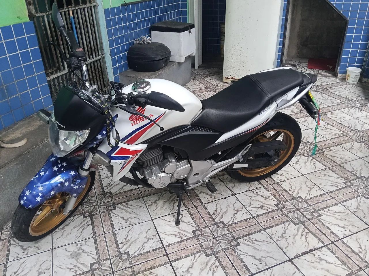 Cb300R super conservada com baixo km - Foto 3