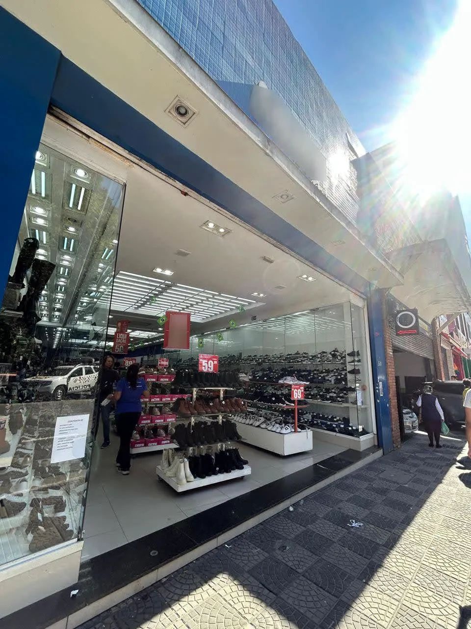 Loja na Rua Vinte e Cinco de Março, 501  545 m² - Foto 2