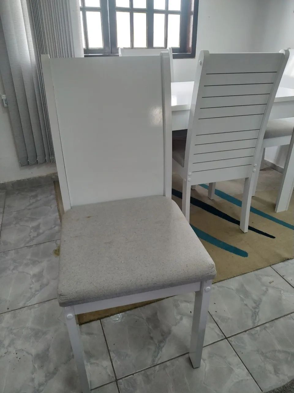 Mesa, rack e guarda roupa - Foto 3