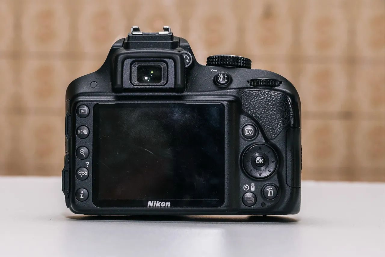 Nikon D3300 + Acessórios - Foto 3