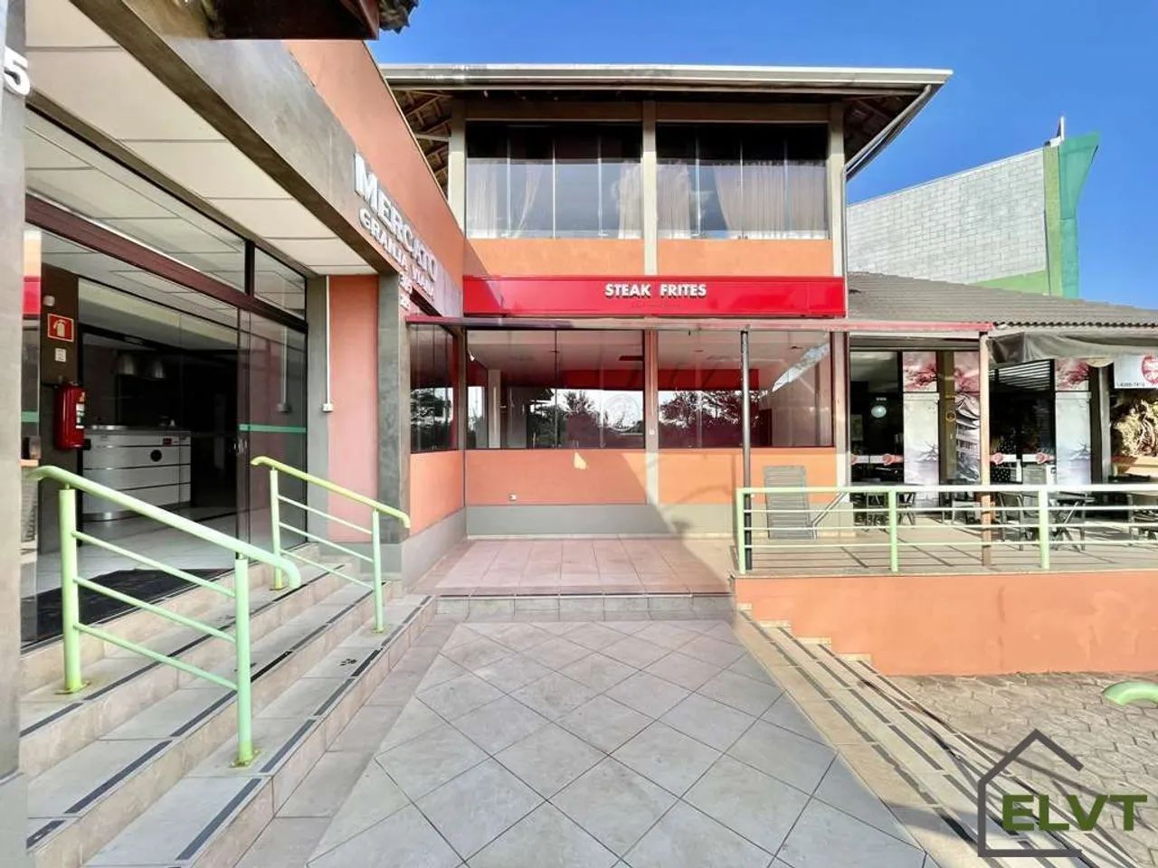 Prédio Comercial na Granja Viana | Galeria Mercato com 21 Vagas e Renda - Foto 3