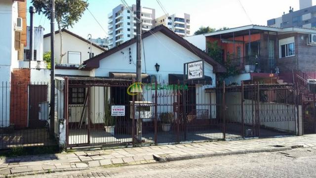 Casa 03 dormitórios no Bairro Nonoai