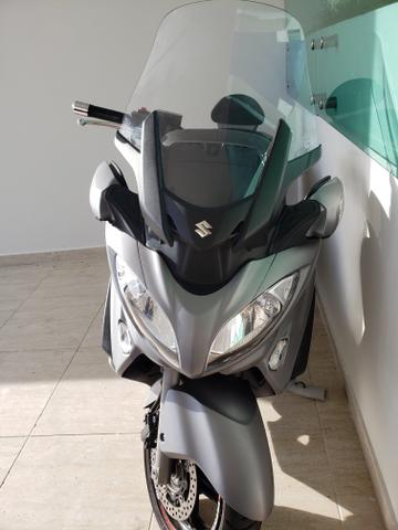 Suzuki Burgman 650 - Foto 2
