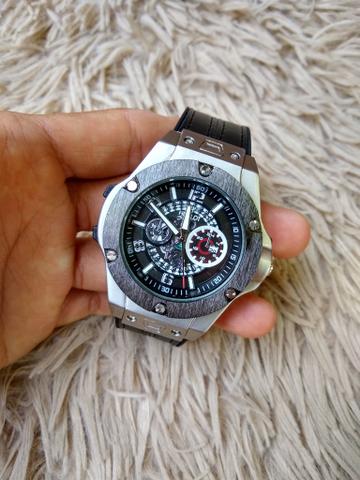 Relógio hublot pulseira couro