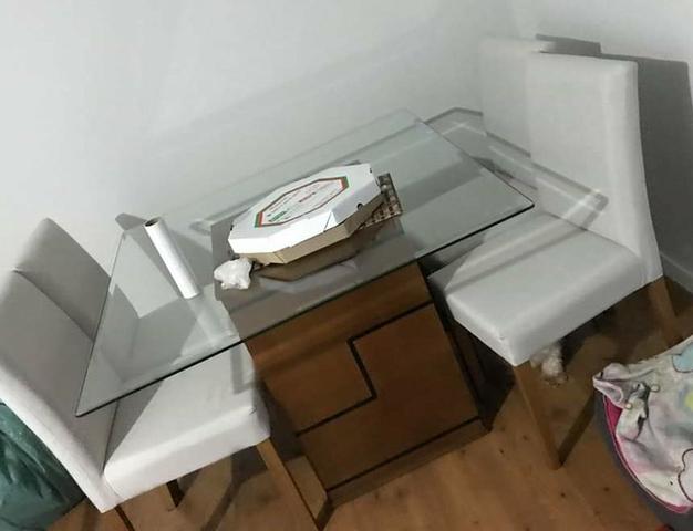 VENDO - Mesa 4 cadeiras alto padrão