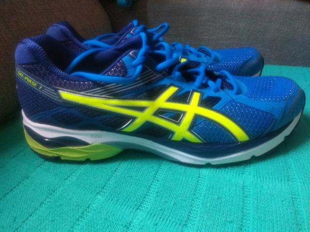 asics 44 asics 44