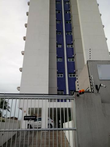 Apt novos no Farol, 2 quartos, sendo 1 suíte, varanda, área de lazer completa, só 180 mil!