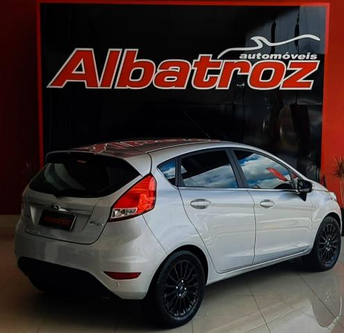 NEW FIESTA TITANIUM 1.6 AUTOMÁTICO IMPECÁVEL TOP DE LINHA - Foto 3