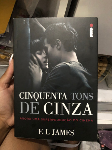 Livro cinquenta tons de cinza