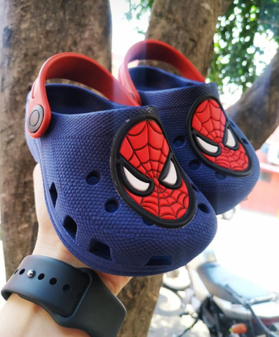 Lindos Crocs / tênis / calçados infantil - Foto 4
