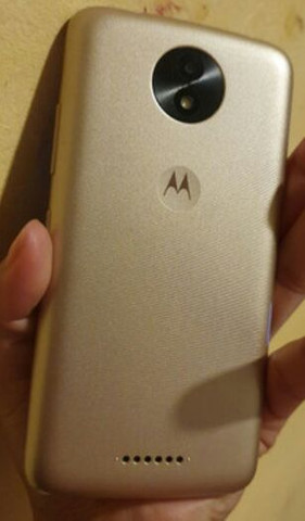 Moto C plus dourado 16 GB semi novo - Foto 3