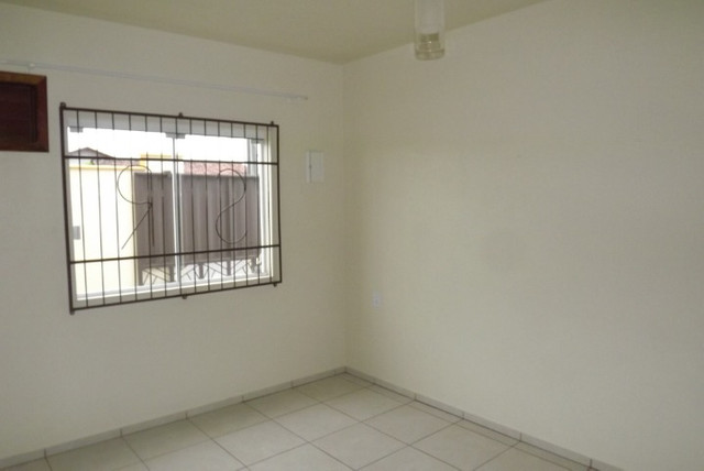 Apto 2 quartos, banheiro, sala, cozinha, lavanderia e garagem coberta - Foto 16