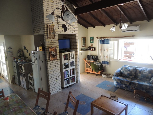 Imbé Promoção relâmpago Belíssima casa salão de festas a duas quadras do mar - Foto 11
