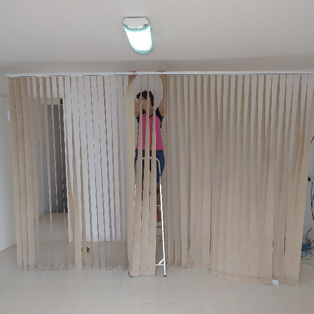 Cortina Persiana Vertical Tecido 3,4 x 2,3 m