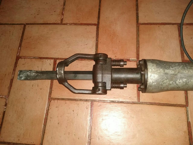 Imperdível ,vendo Martelete Completo passo cartão valor 3000. - Foto 2