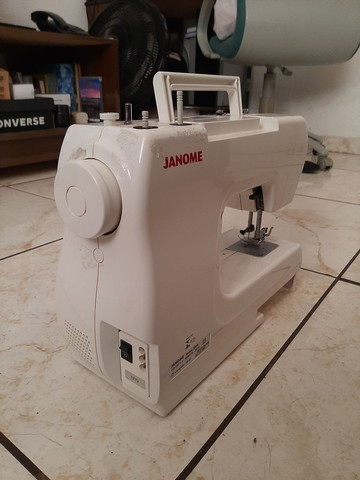 Máquina de costura JANOME 2008P + Acesssorios Originais - Foto 6