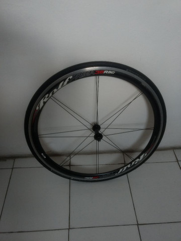 Roda dianteira Rolf prima USA