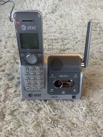 Telefone Sem Fio Base + 3 Ramais At&t Cl82401 Viva Voz Hd - Praticamente Novo! - Foto 4