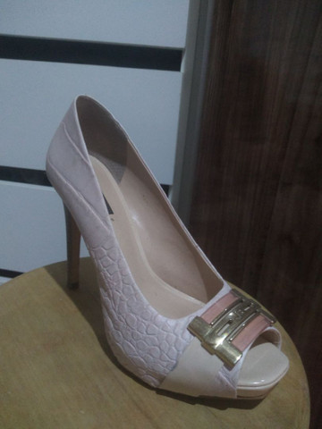 Sapatos número 39 / Jorge Bischoff, Vizzano e Via Marte - Foto 3