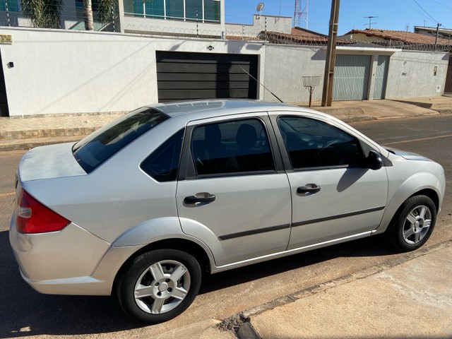 FIESTA SEDAN