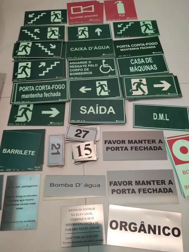Diversas Placas de indicação  - Foto 2