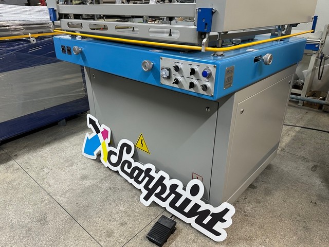 Máquina p/ Sacolas e caixas de papel e plástico 