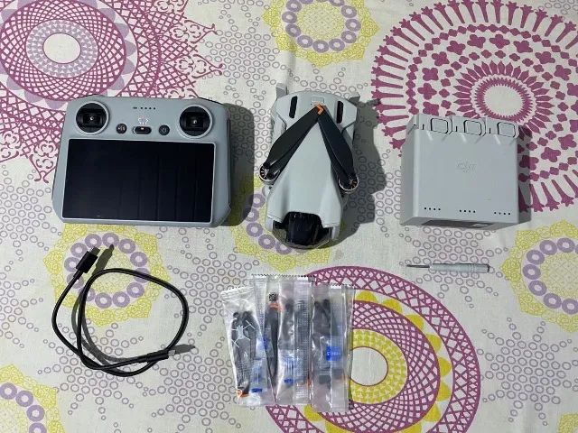 Drone DJI Mini 3 RC Fly More Combo - Foto 2