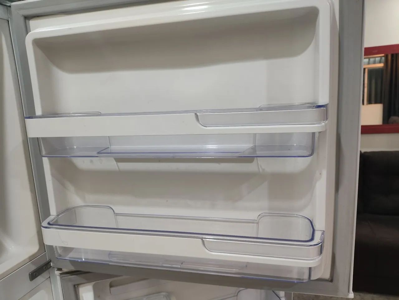 Geladeira duplex Eletrolux seminova - Foto 4