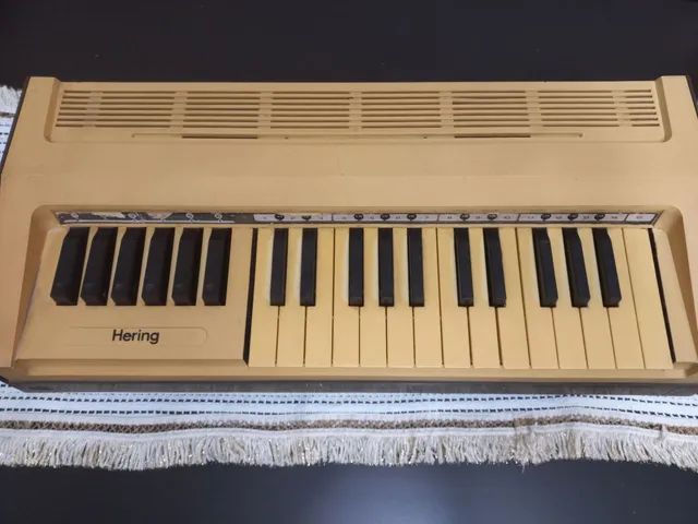 Órgão elétrico hering antigo 