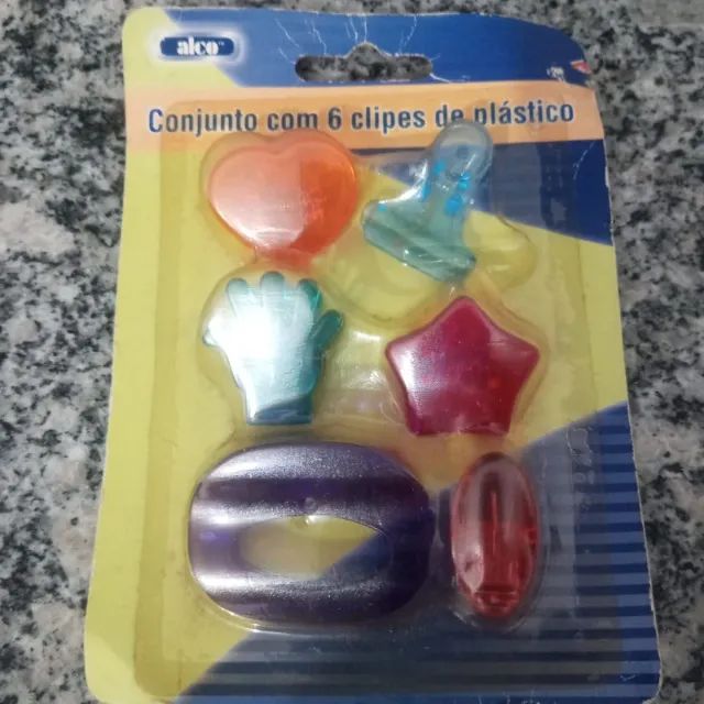 Conjunto Com 6 Clipes De Plástico R$ 10,00 