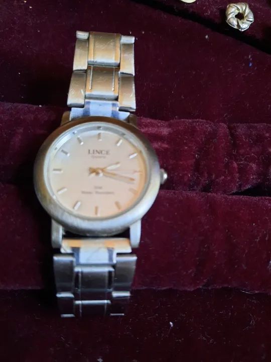 vendo 2 relógios femininos Dumont em prata r$45,00 cada um  Curitiba Paraná bairro Uberaba - Foto 4